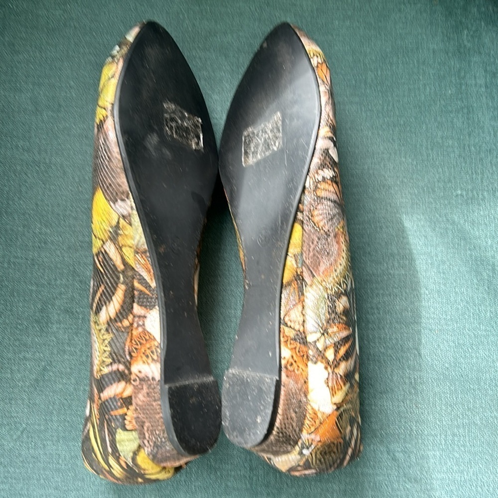 Butterfly pattern flats - Picture 5 of 6